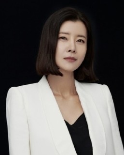 韓国女優のユソン