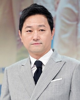 キム・ユソク